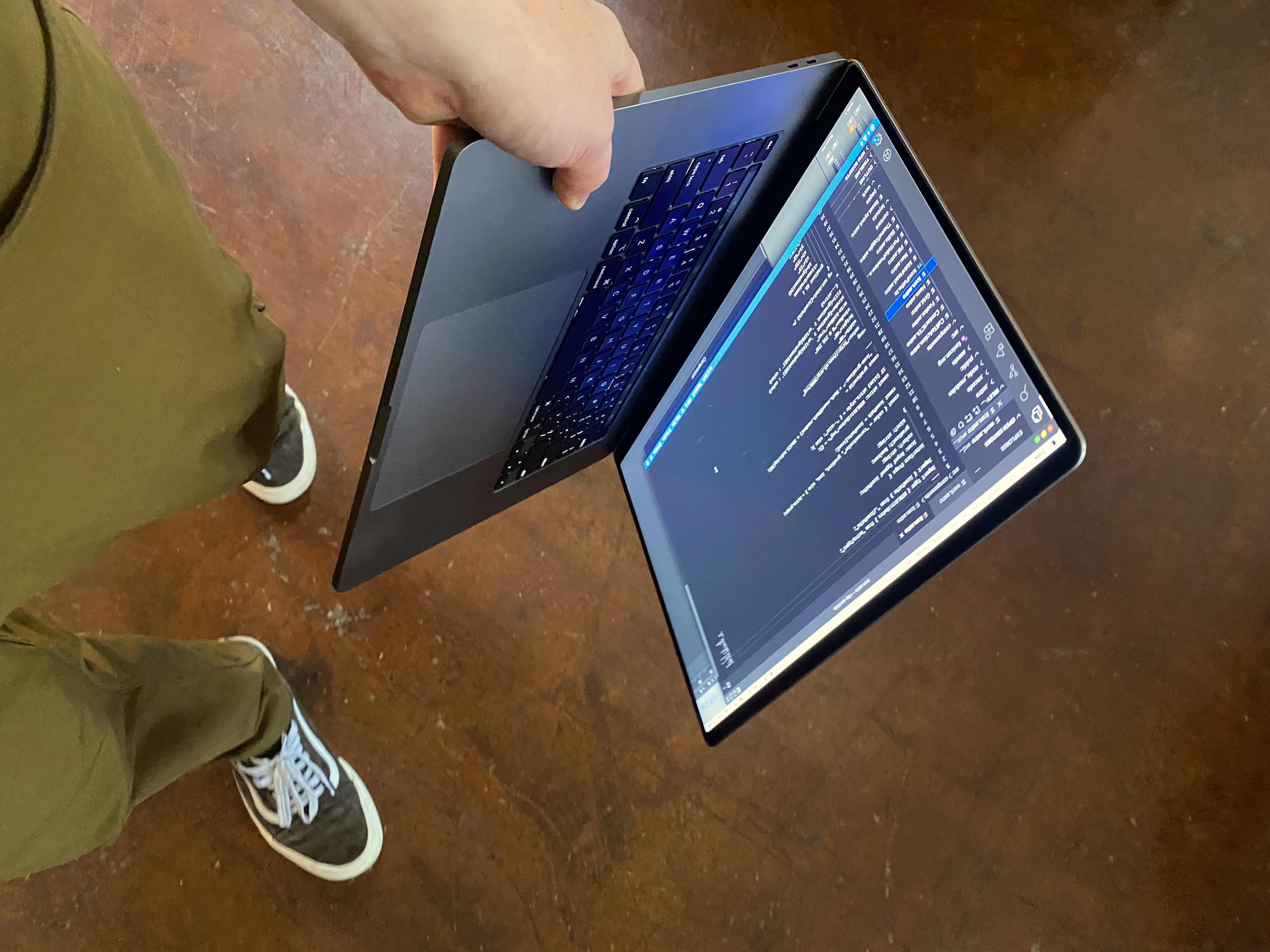 This is how devs carry their laptops